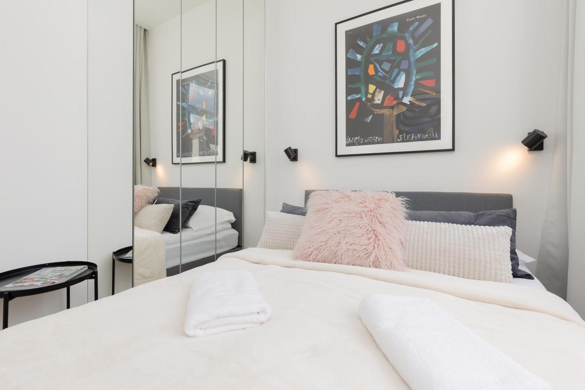 City Panorama Spacious Apartment By Renters Prestige Varsóvia Exterior foto